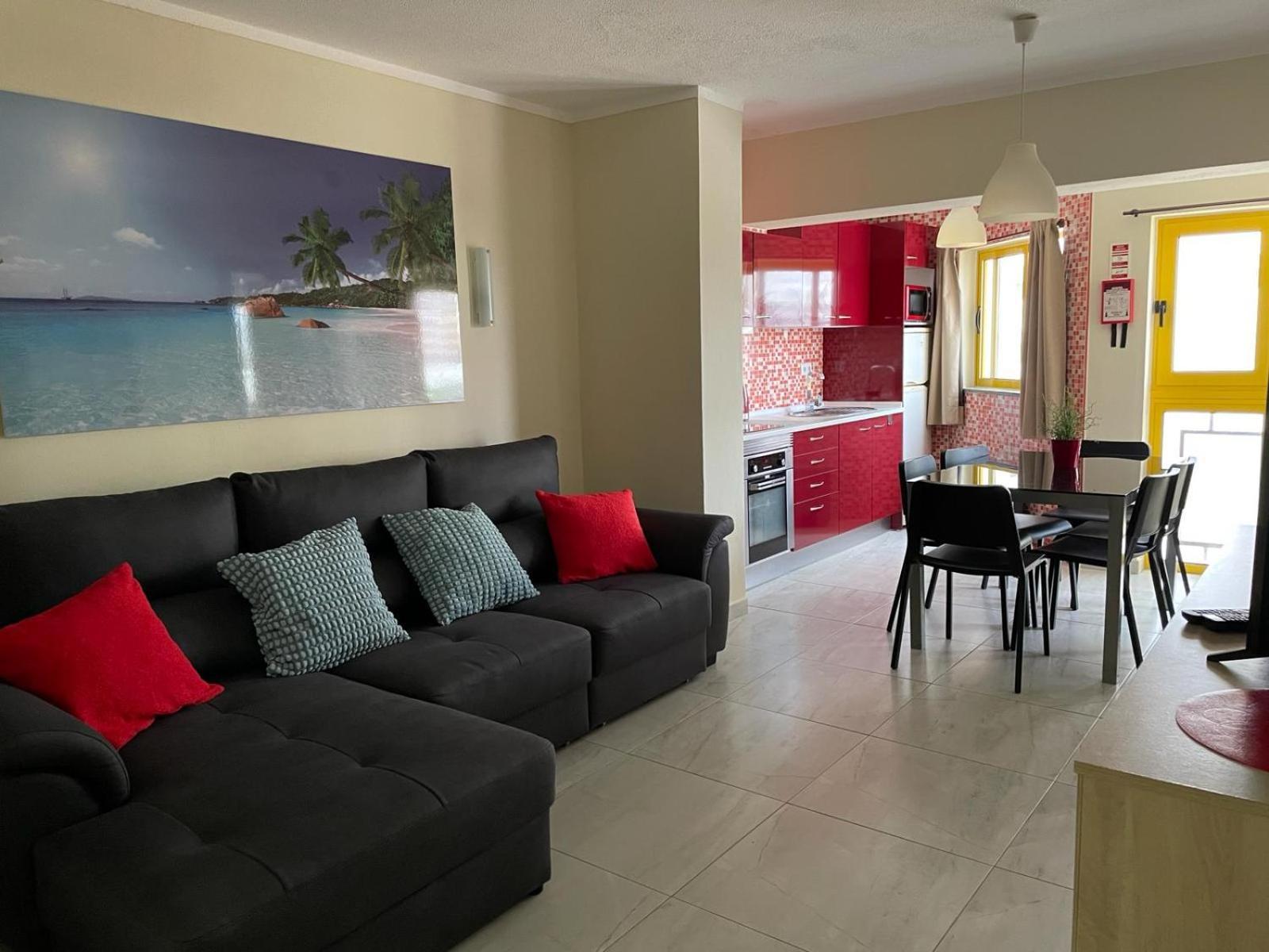 T2 With Pool, 300M From The Beach Portimão Exterior foto